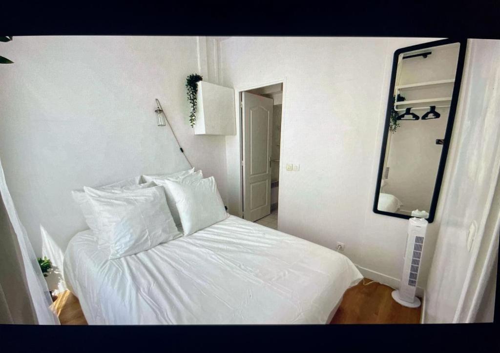 Cute One Bedroom In Le Marais Paris Eksteriør billede